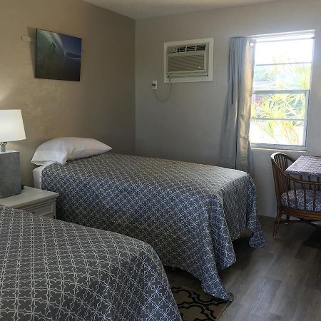 Pennwood Motor Lodge Sebastian Dış mekan fotoğraf